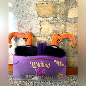 Wicked cute headband!